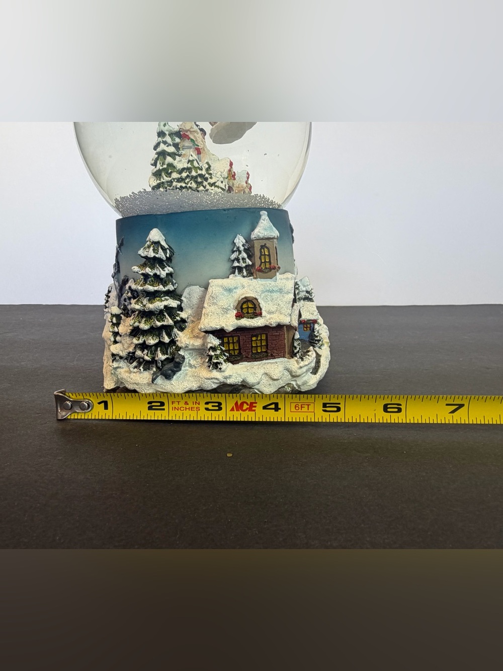 San Francisco Music Box Santa Flying Over Village Snow Globe Works! 8” No Box - Picture 12 of 12
